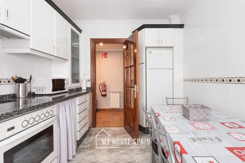Myhousespain - Piso En Cimadevilla Junto Al Mar Gijón Exterior foto